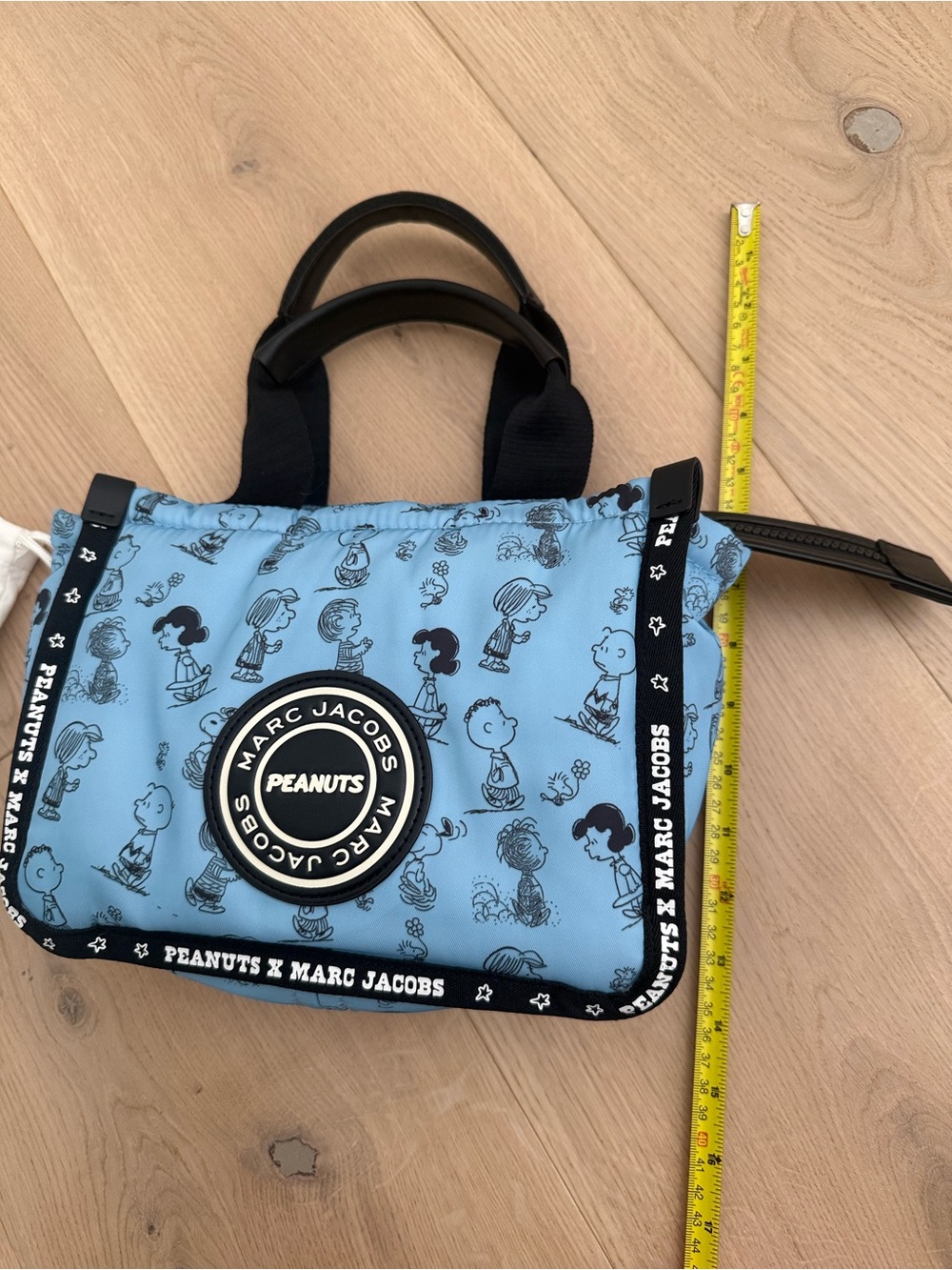 Marc Jacobs X Peanuts Snoopy Character Print Small Blue Nylon Puffy Tote - Picture 7 of 7